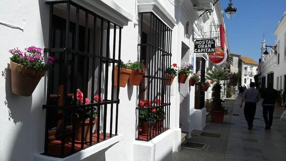 Hostal Gran Capitan Чипиона Екстериор снимка